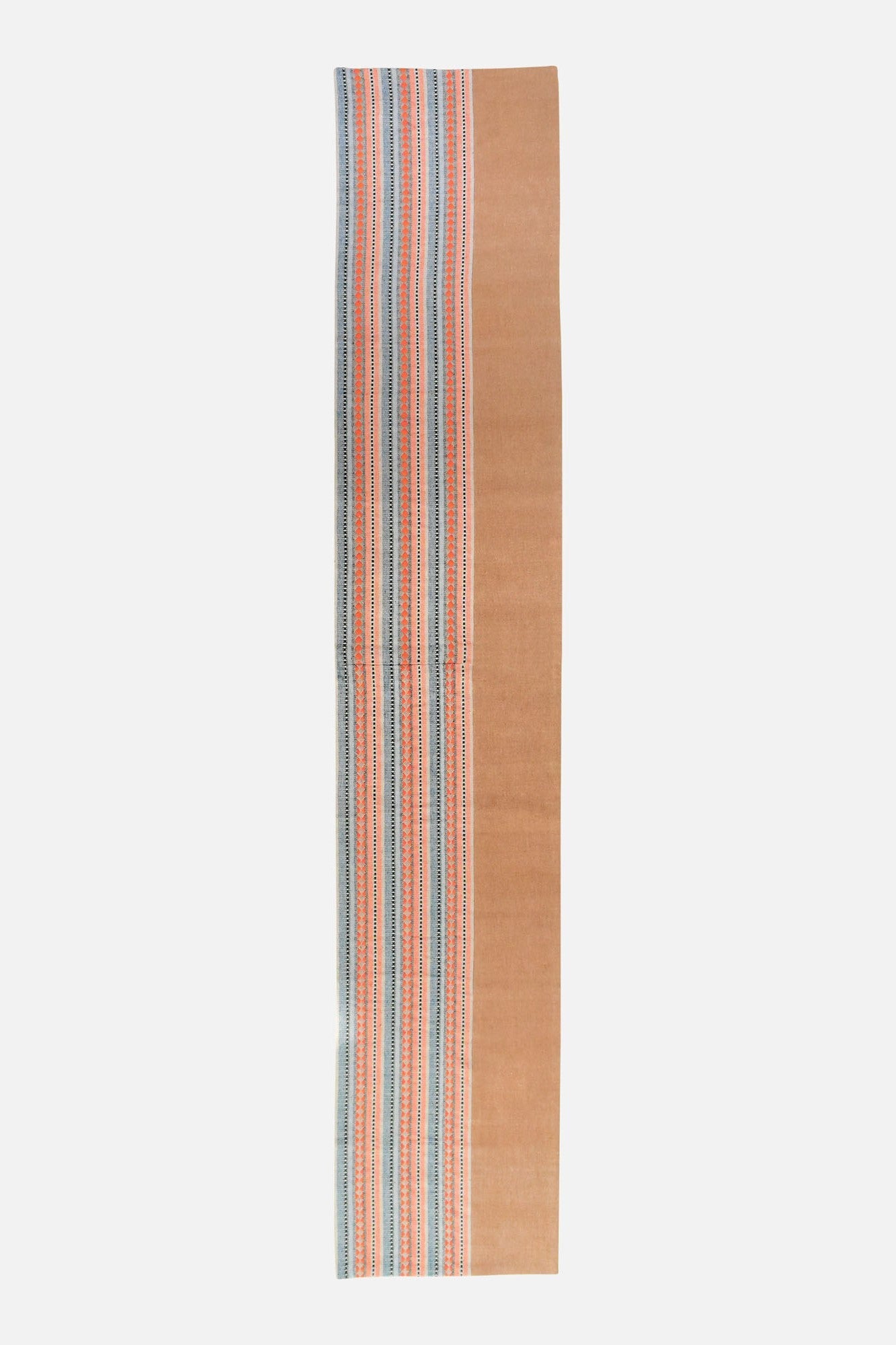 Idiosyncratic Dining Table Runner And Mats Set of 8