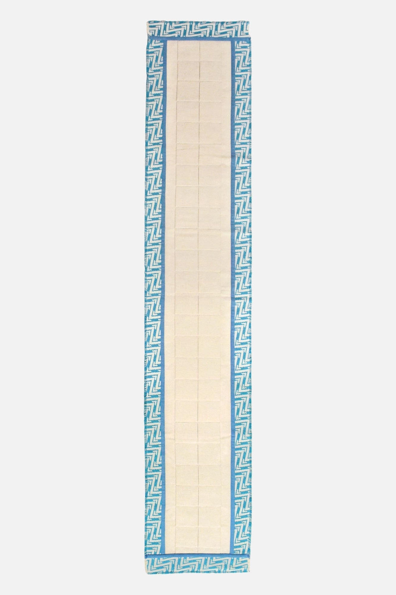Frais Dining Table Runner And Mats Set of 8