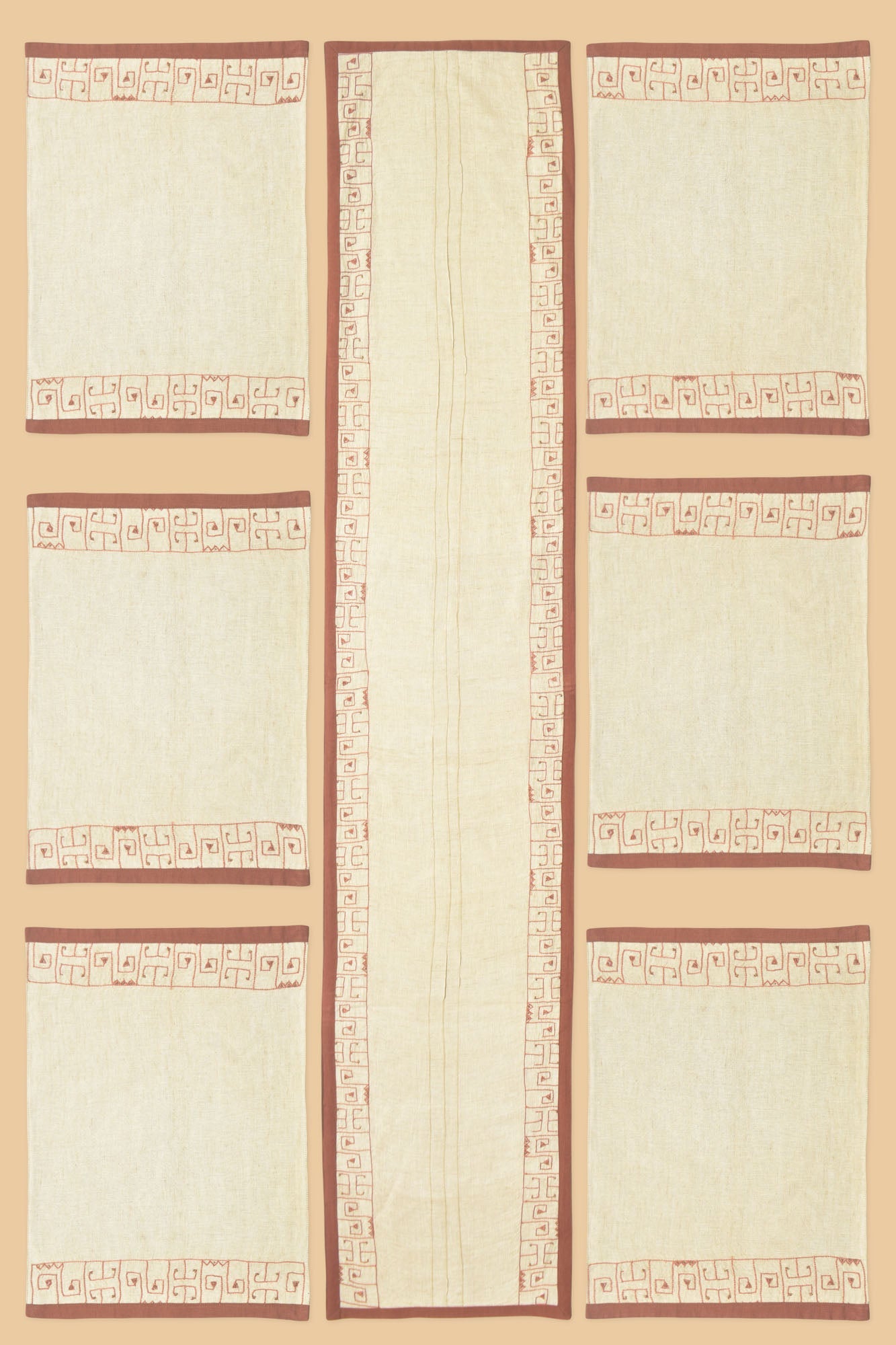 Orilla - Dining Set Of A Table Runner & 8 Table Mats