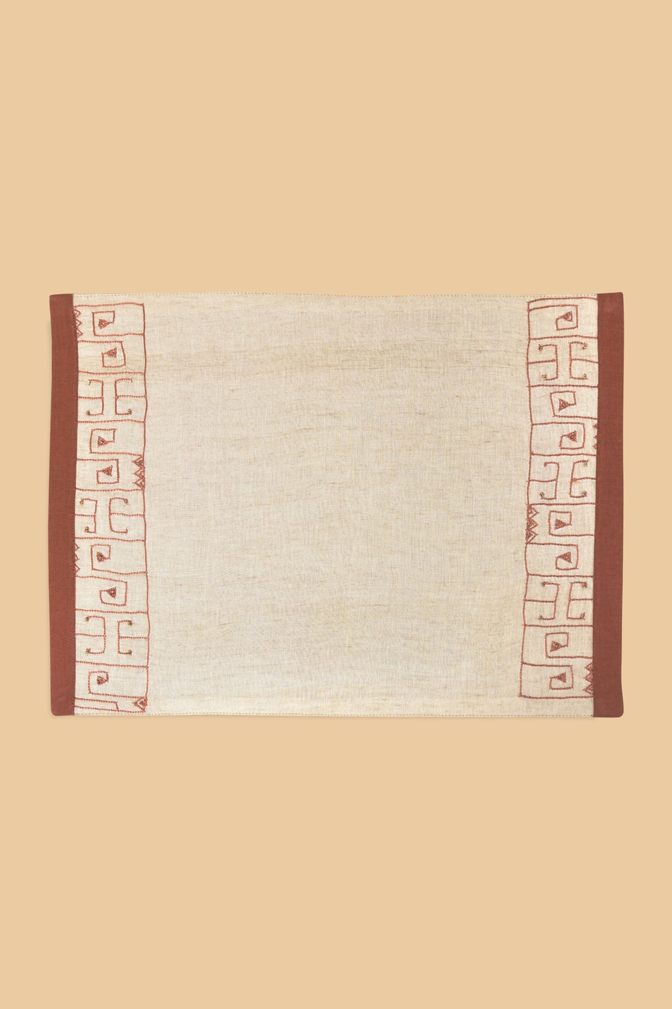 Orilla - Dining Set Of A Table Runner & 8 Table Mats