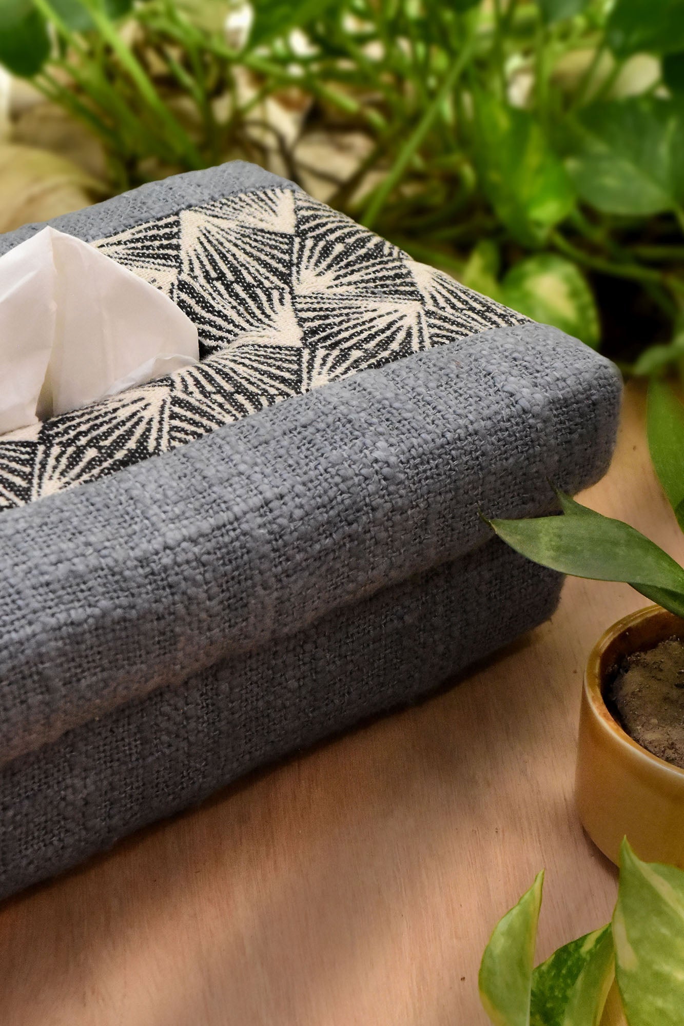 Linor Tissue Box