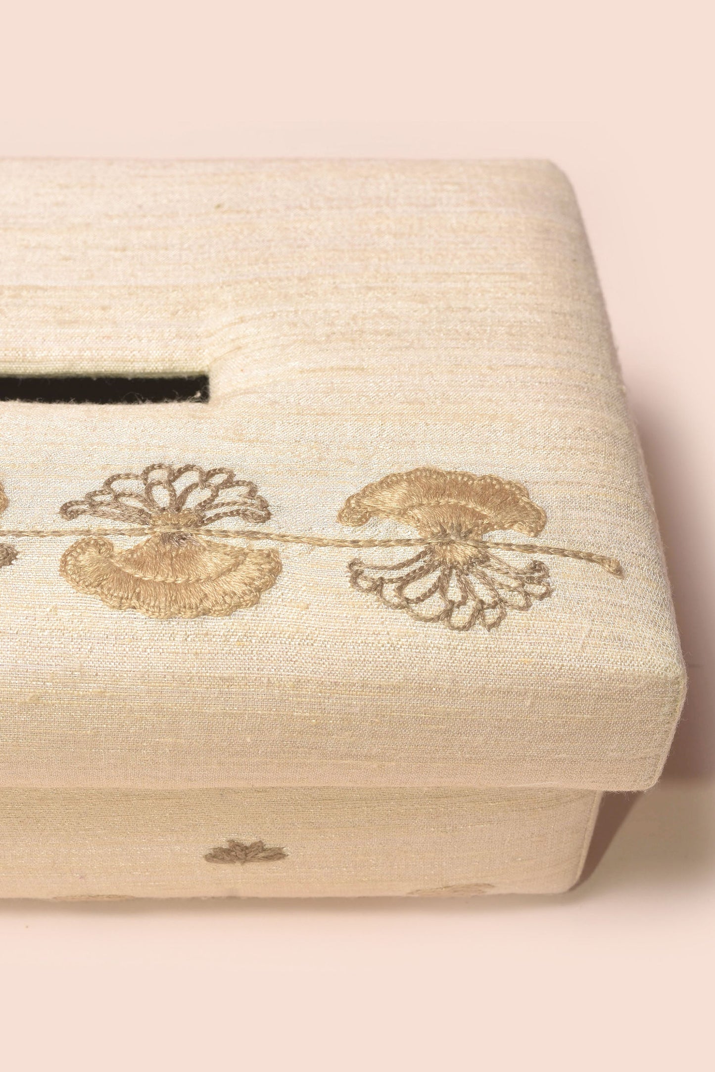 Abril - Handwoven Tissue box