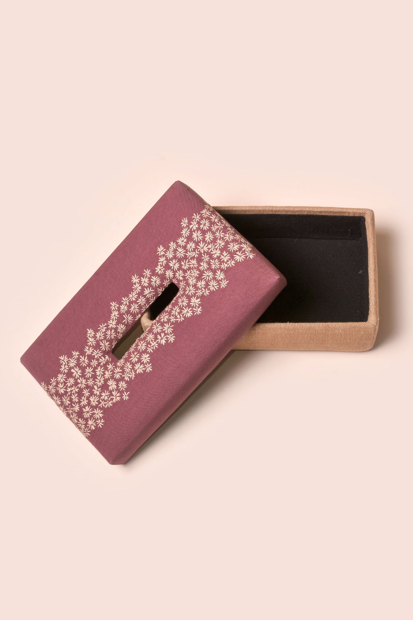 Scarlet Handmade Tissue Box Christmas Gifts Online