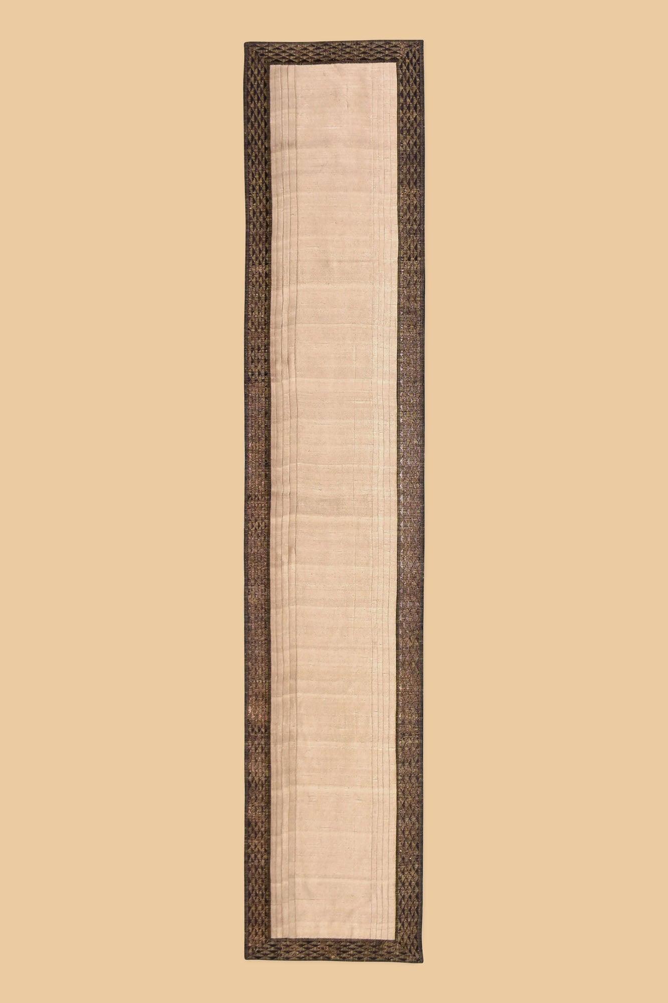 Tema de Brook Handwoven Table Runner