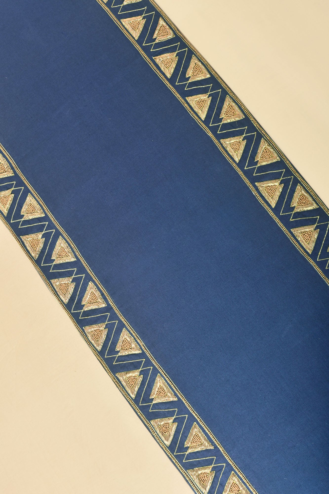 Elizabethan - Table Runner - Veaves