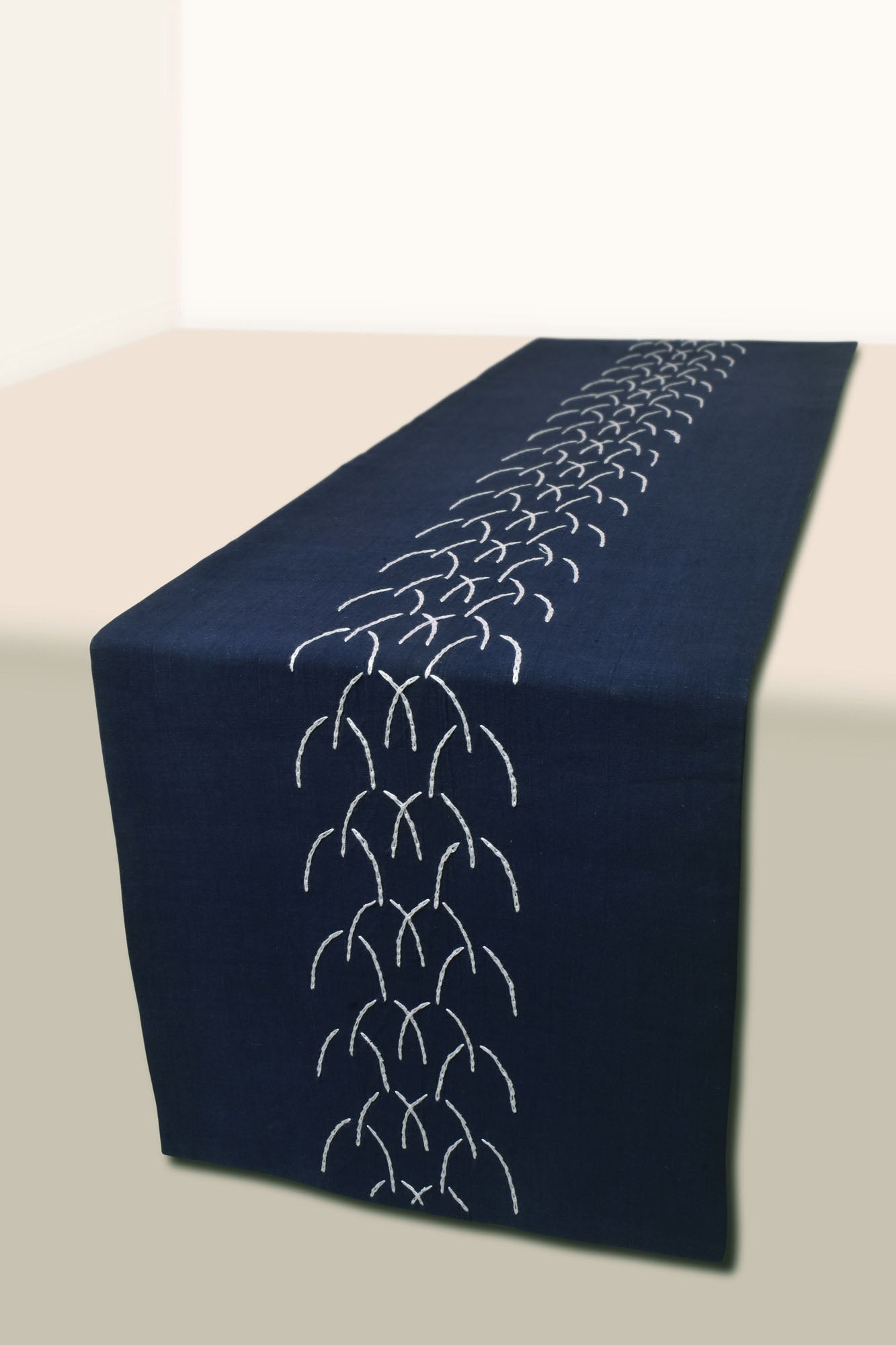 Adrian Dining Set of A Table Runner And 8 Table Mats