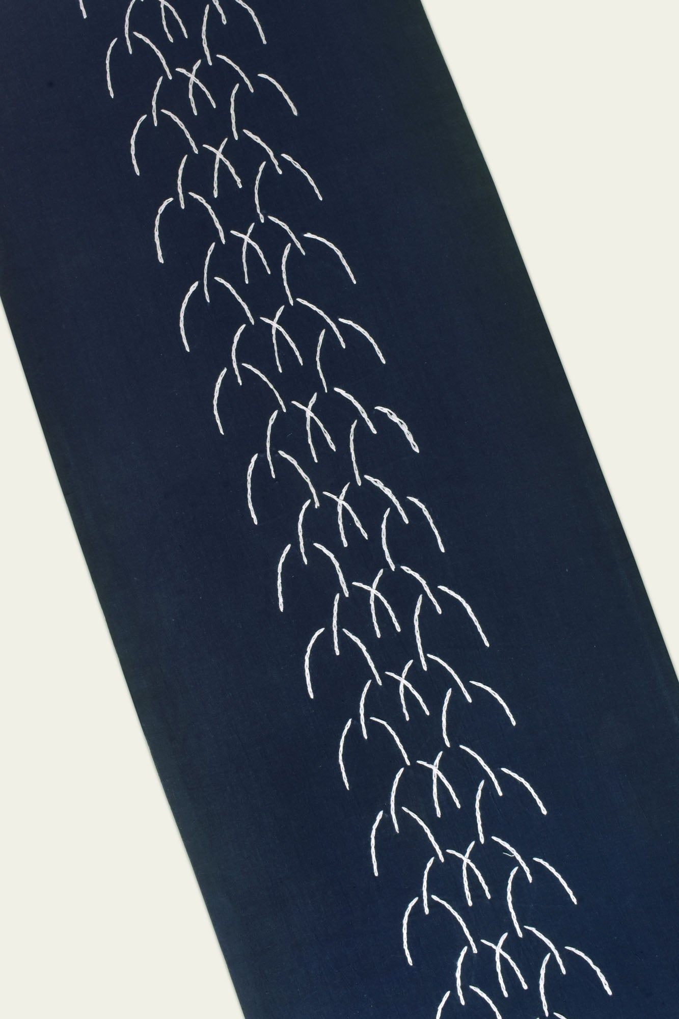Adrian Dining Set of A Table Runner And 8 Table Mats