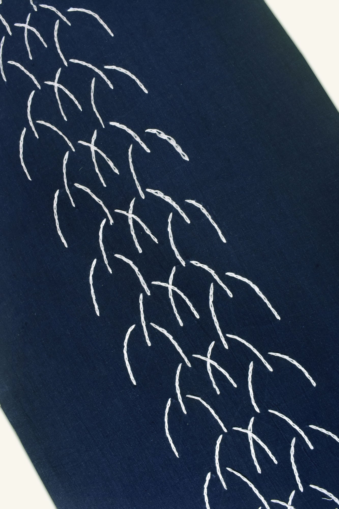 Adrian Dining Set of A Table Runner And 8 Table Mats