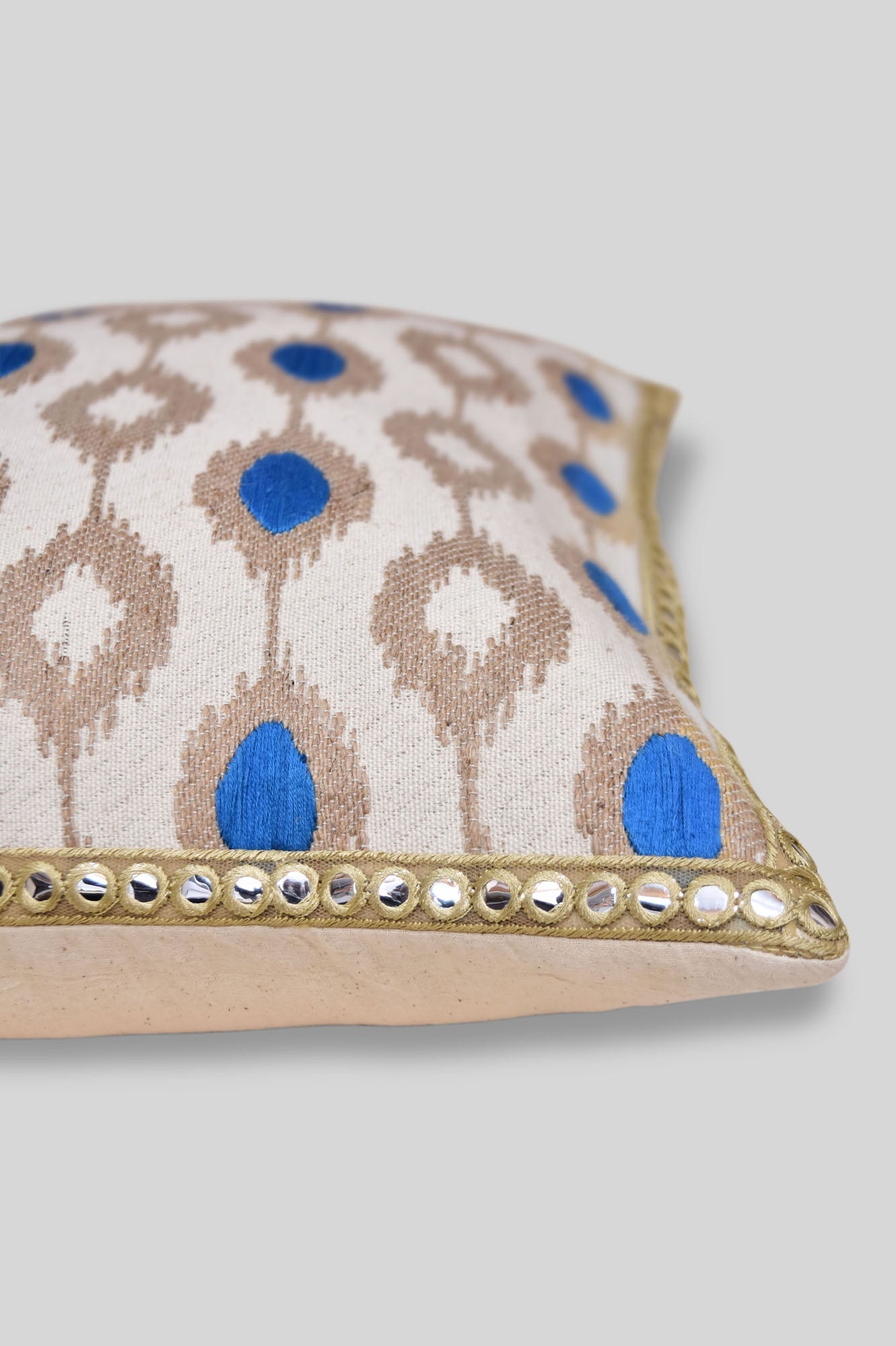 Lippan Kaam Handwoven Cushion - 1 pc