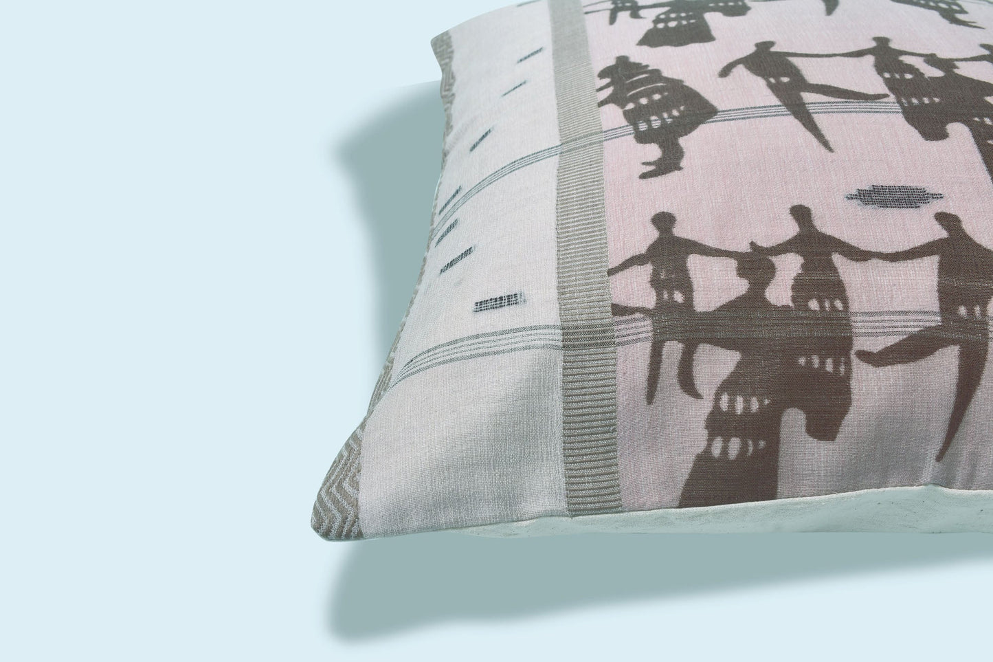 Safarnama Cushion - 1 pc - Veaves