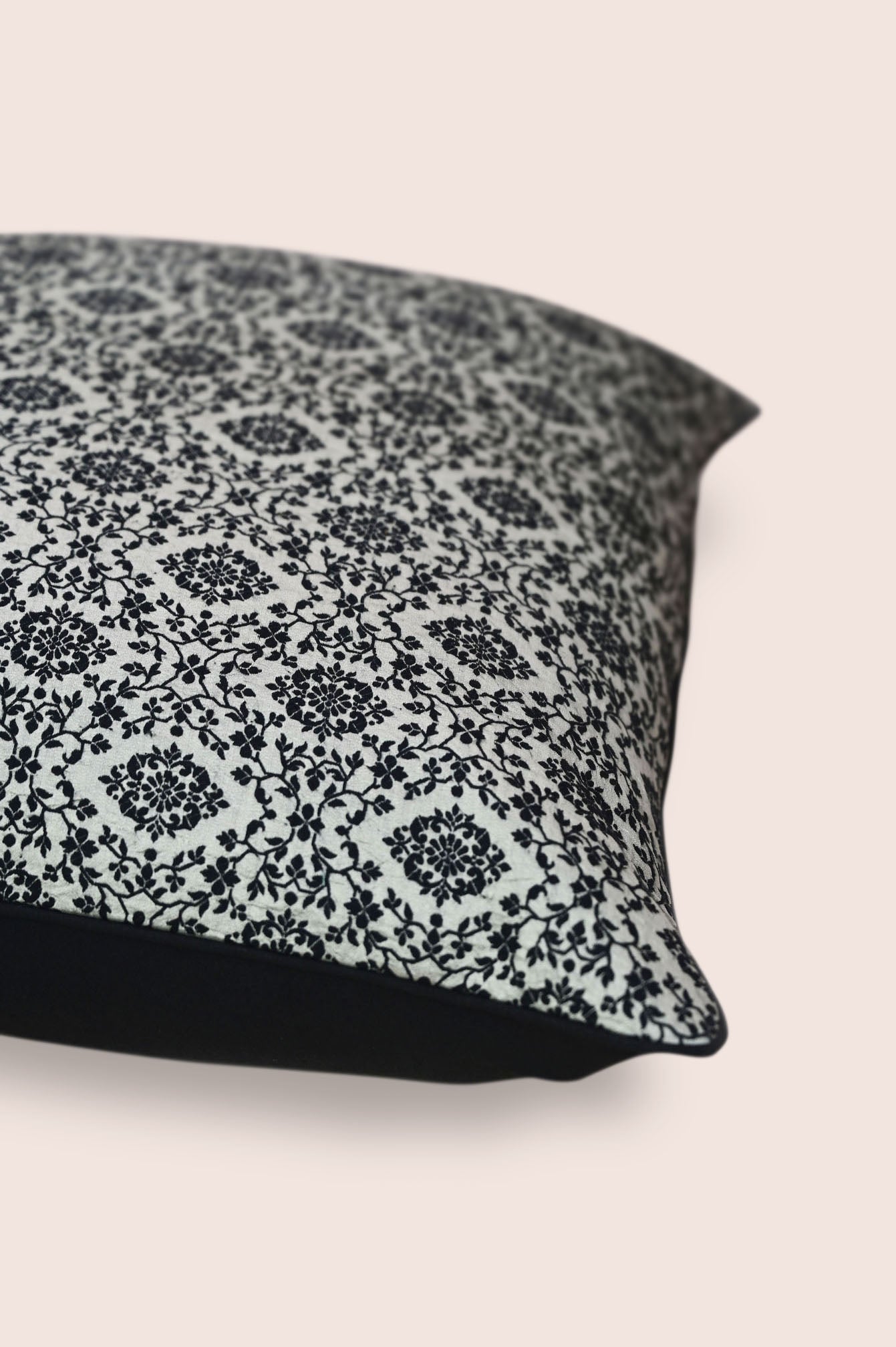 Cara Handwoven Cushion - 1 pc