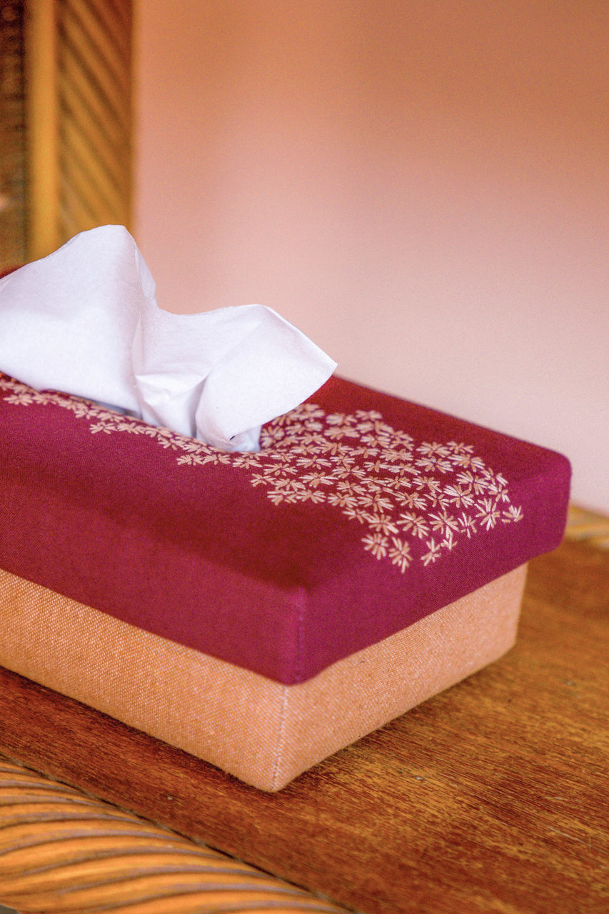 Scarlet Handmade Tissue Box Christmas Gifts Online