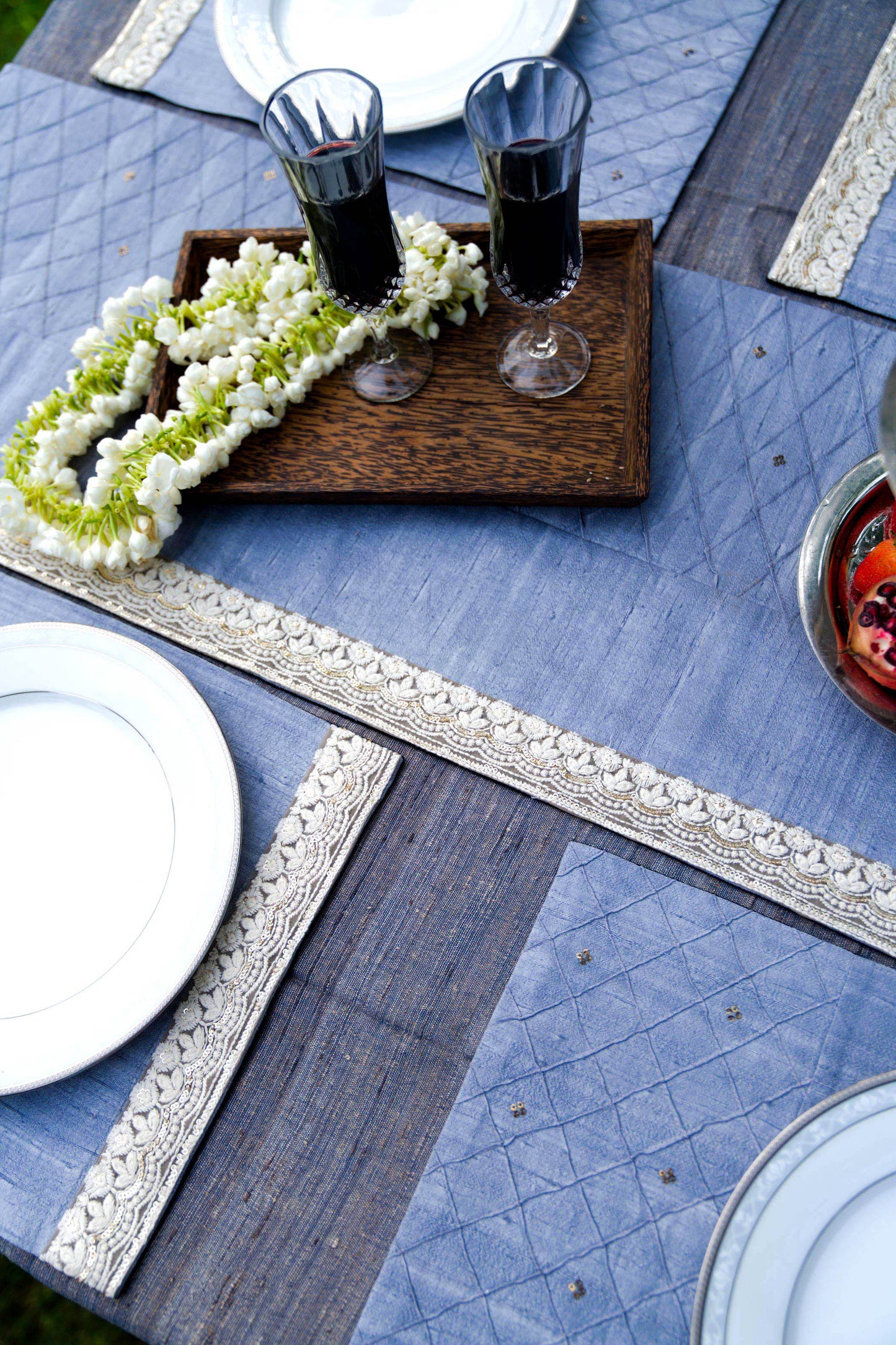 Mora Dining Table Runner And Mats Set of 6