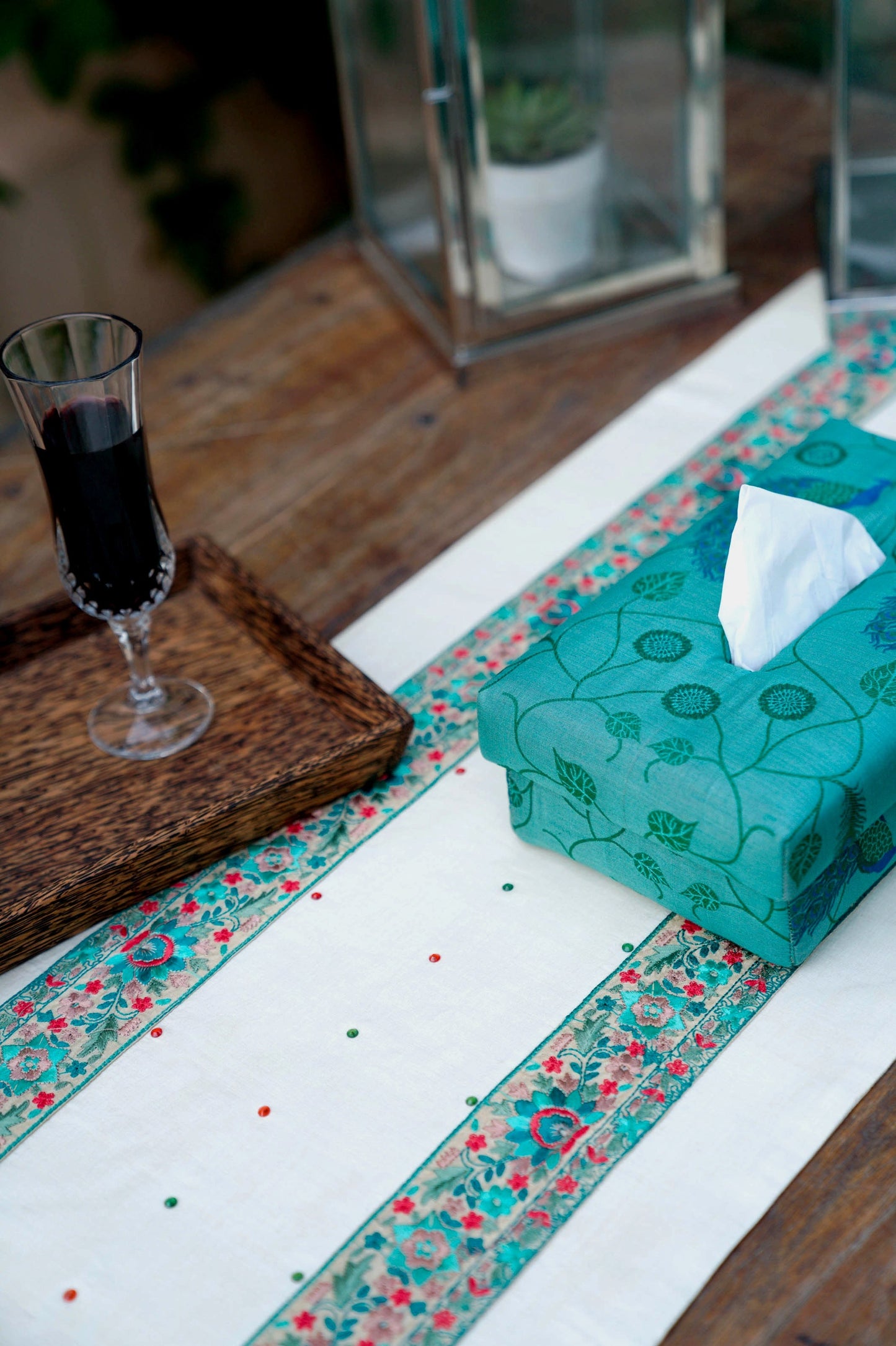 Niveus Handwoven Table Runner