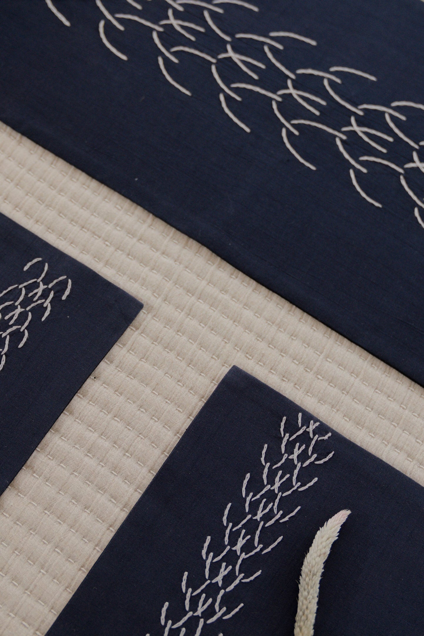 Adrian Dining Set of A Table Runner And 8 Table Mats