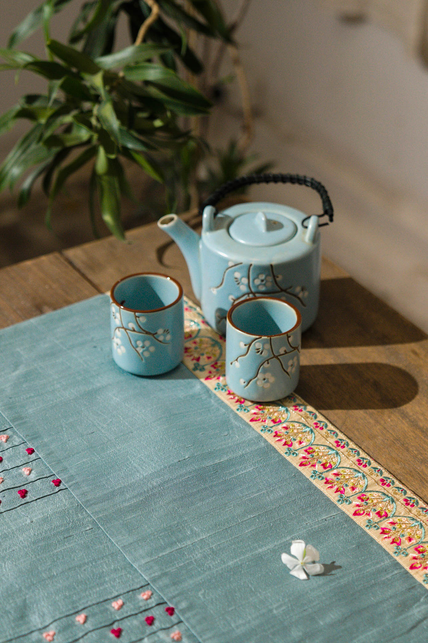 Nodus Handwoven Table Runner