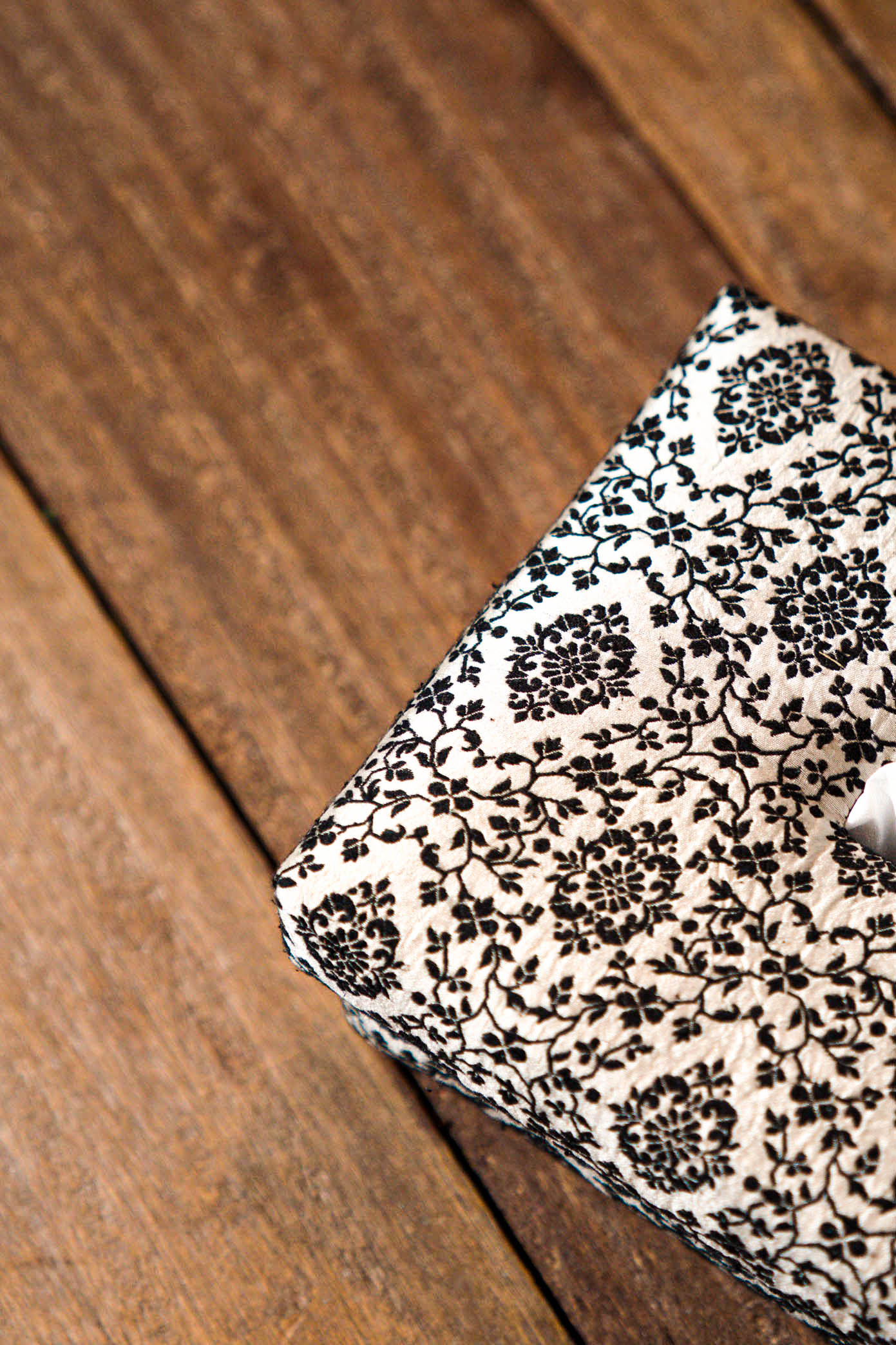 Oculus Handmade Tissue Box