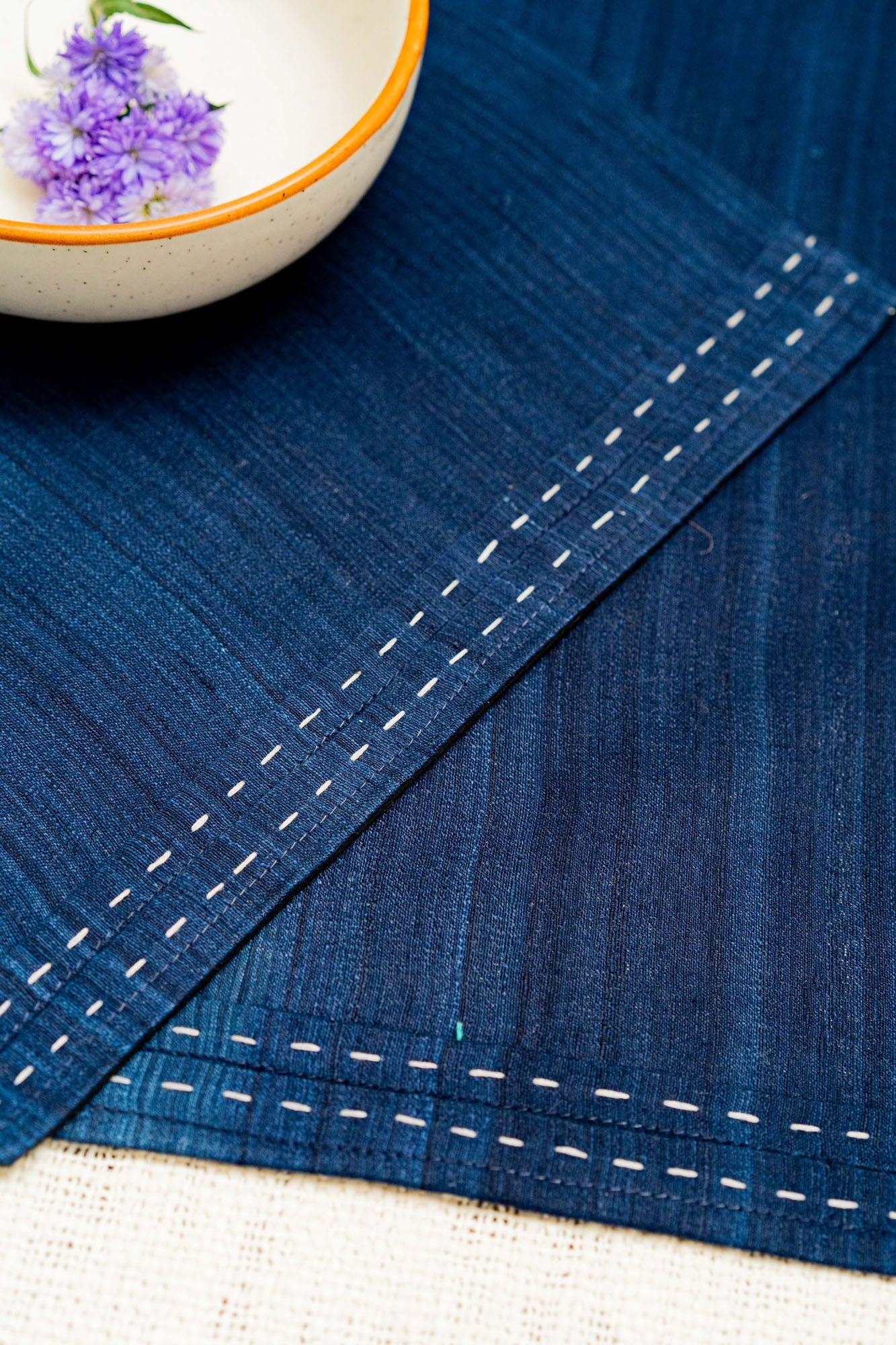 Vléfara Dining Table Runner And Mats Set of 6