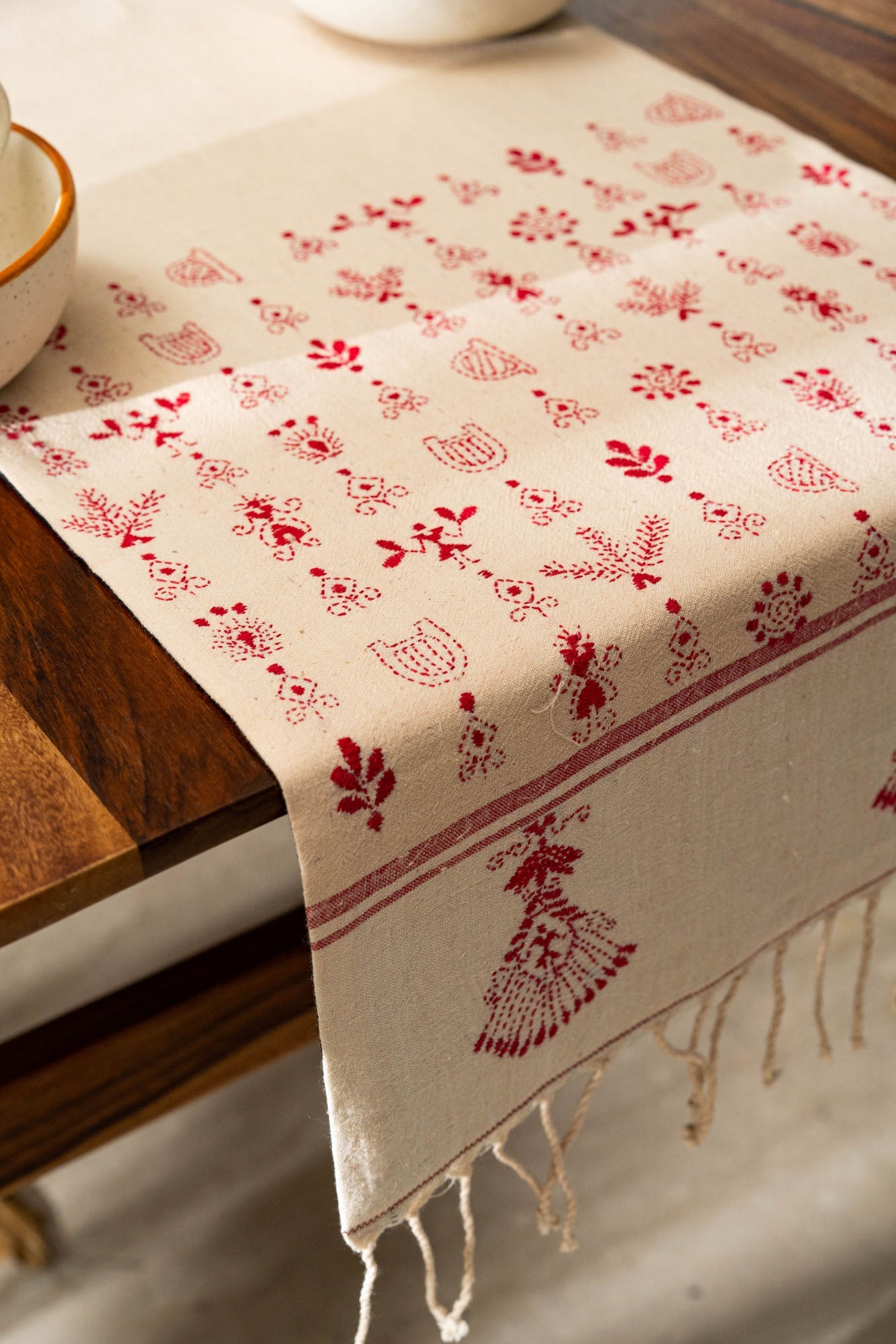 Columpio Hand Wōven Table Runner