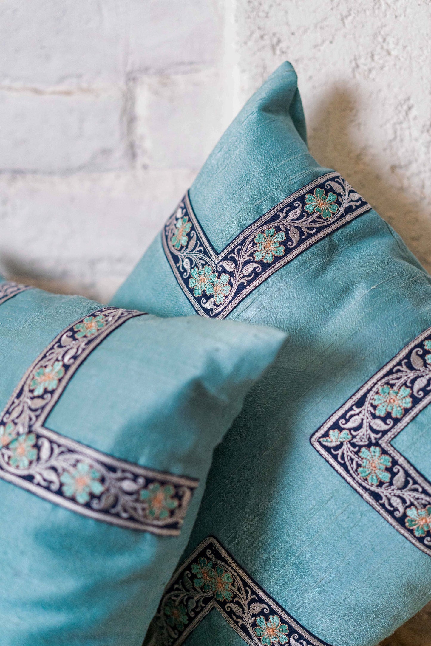 Crossvibe Handwoven Cushion Set of 2