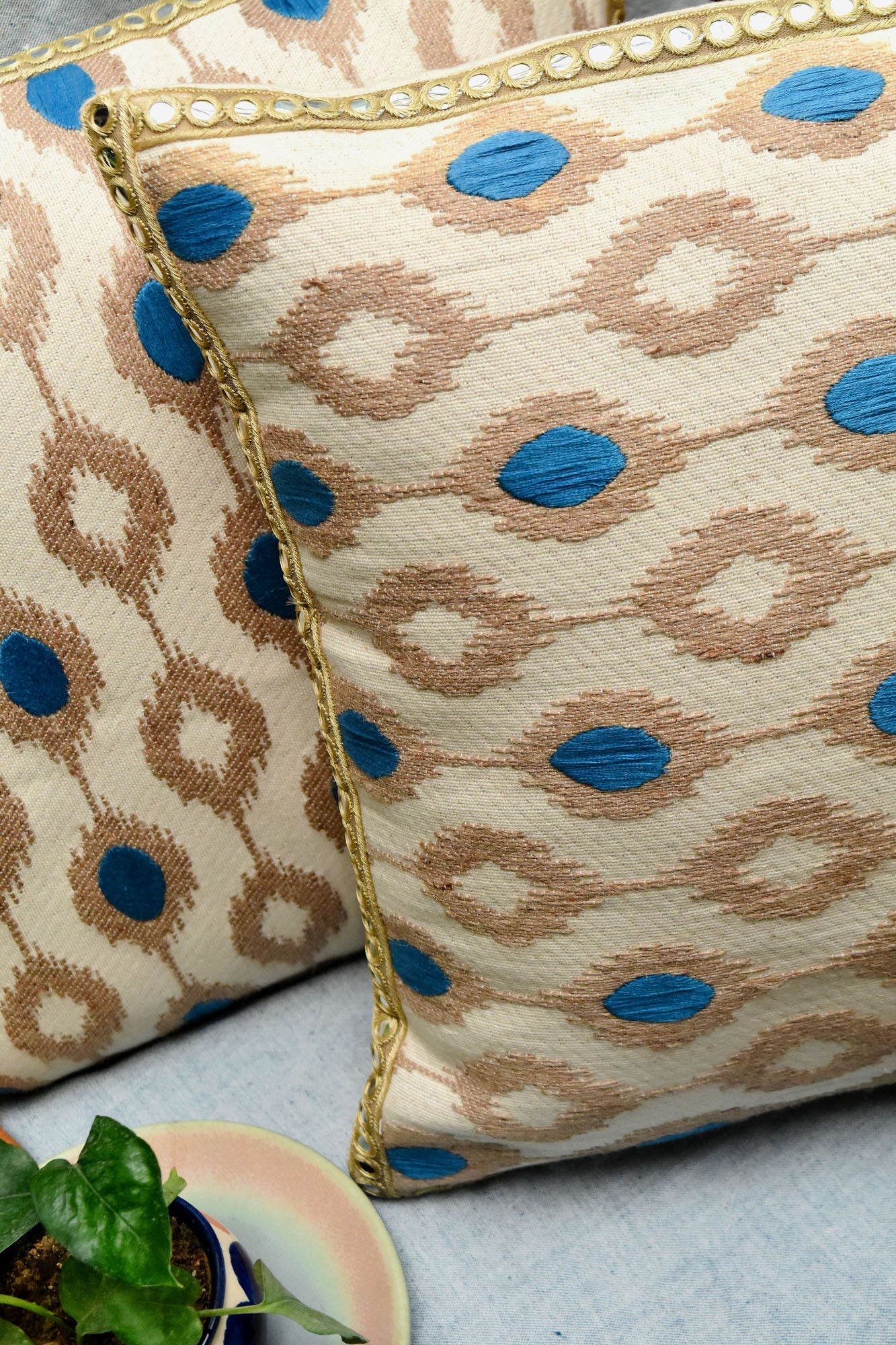 Lippan Kaam handmade Cushion Set of 2