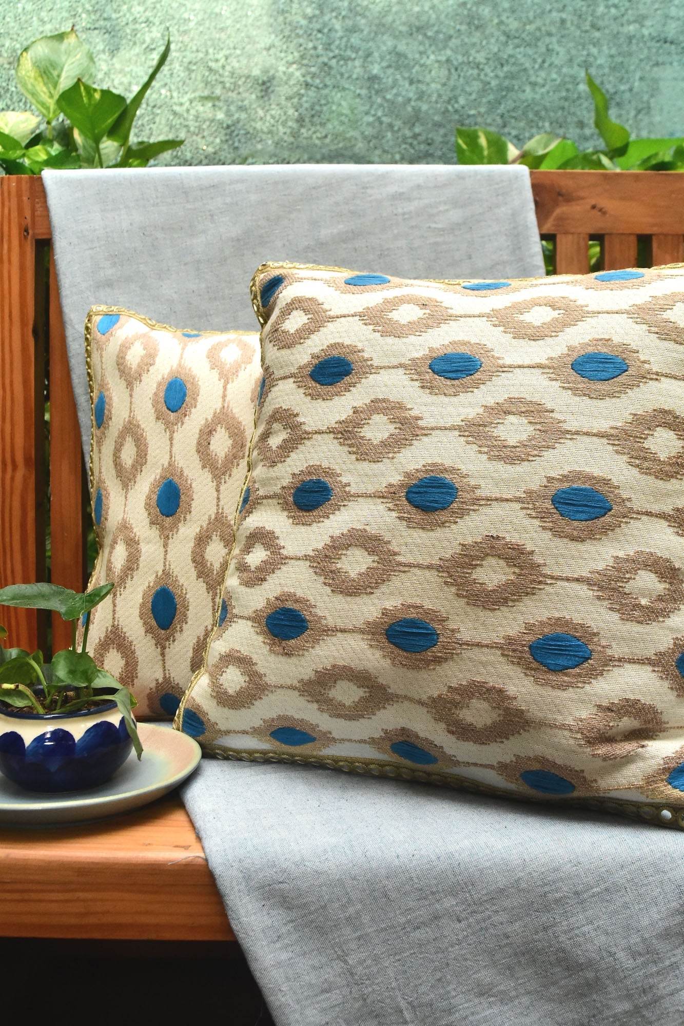 Lippan Kaam handmade Cushion Set of 2