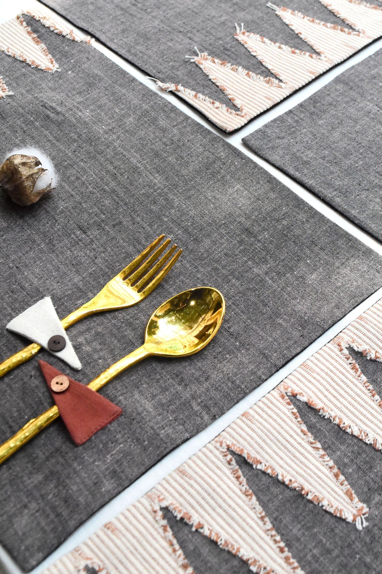 Obelisk Handwoven Table Mats - Set Of 2 pcs