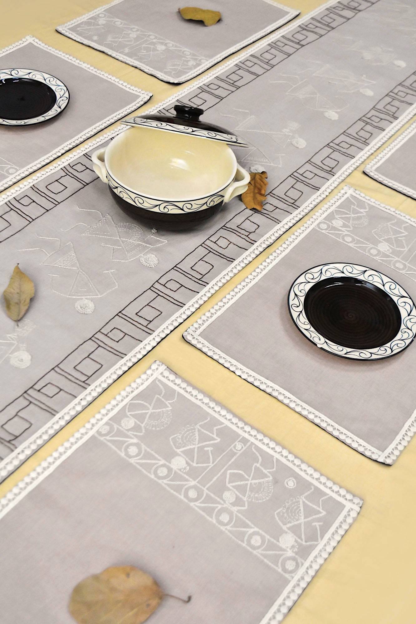 Attin Dining Set of A Table Runner And 8 Table Mats- sold