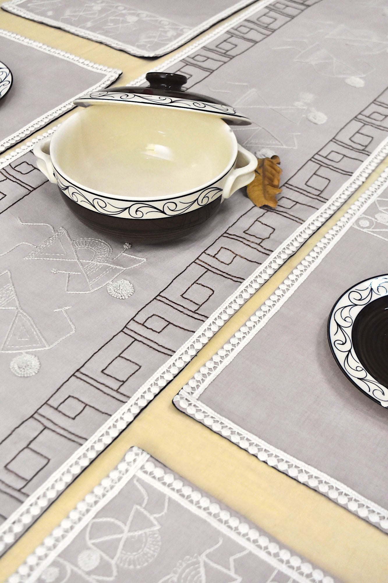 Attin Dining Set of A Table Runner And 8 Table Mats- sold