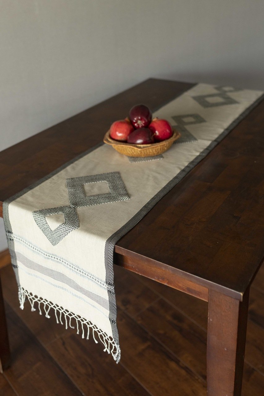 Jayde Dining Table Runner And Mats Set of 6