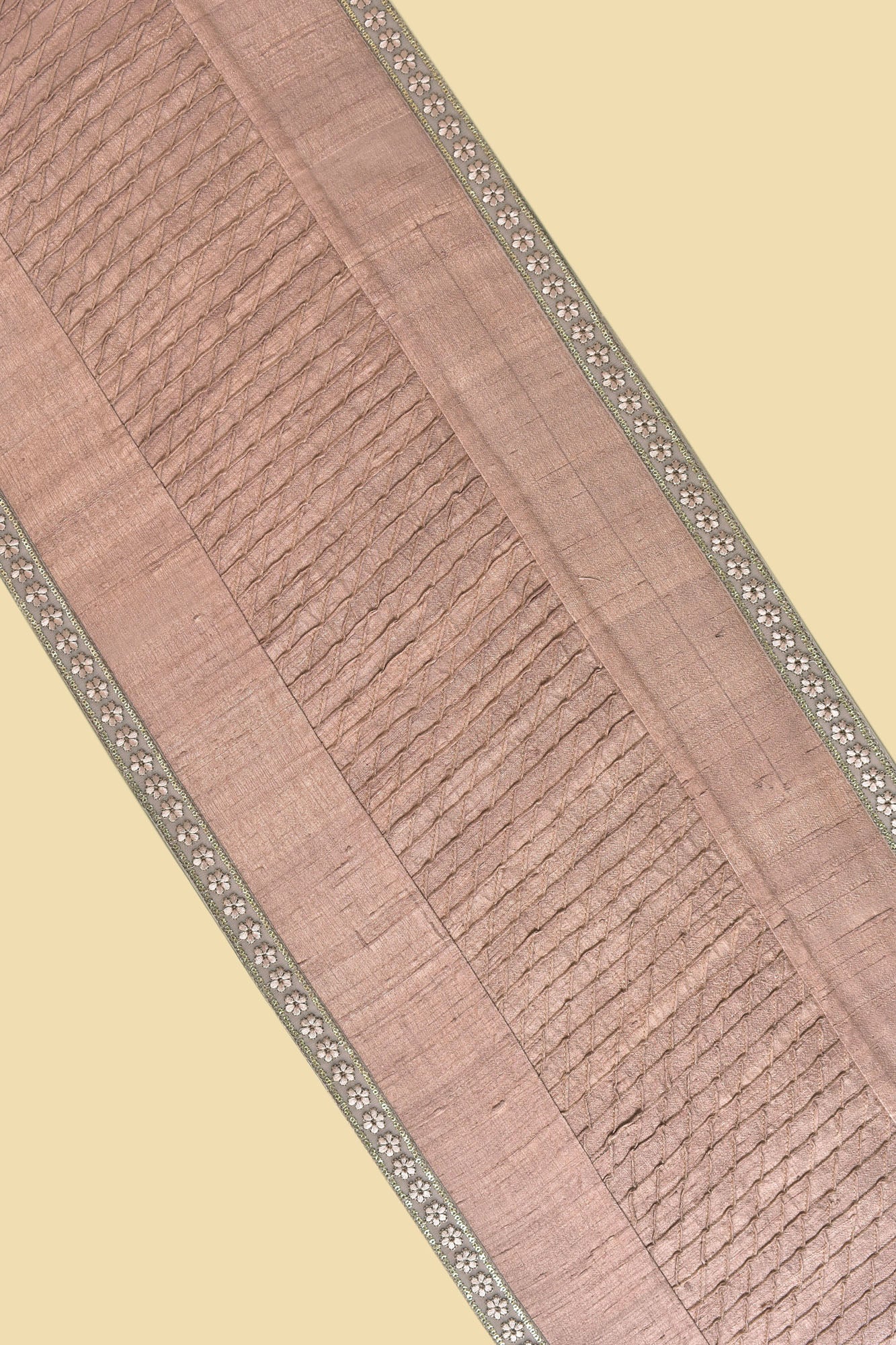 Cacao Dining Set of a Table Runner and 6 Table Mats