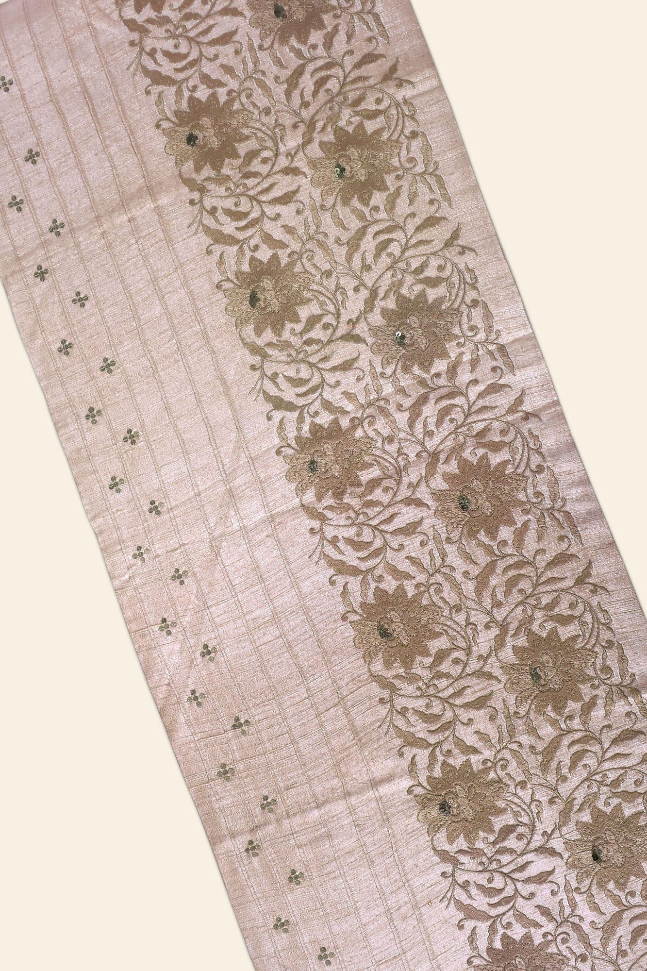 Cora Dining Set of a Table Runner and 6 Table Mats