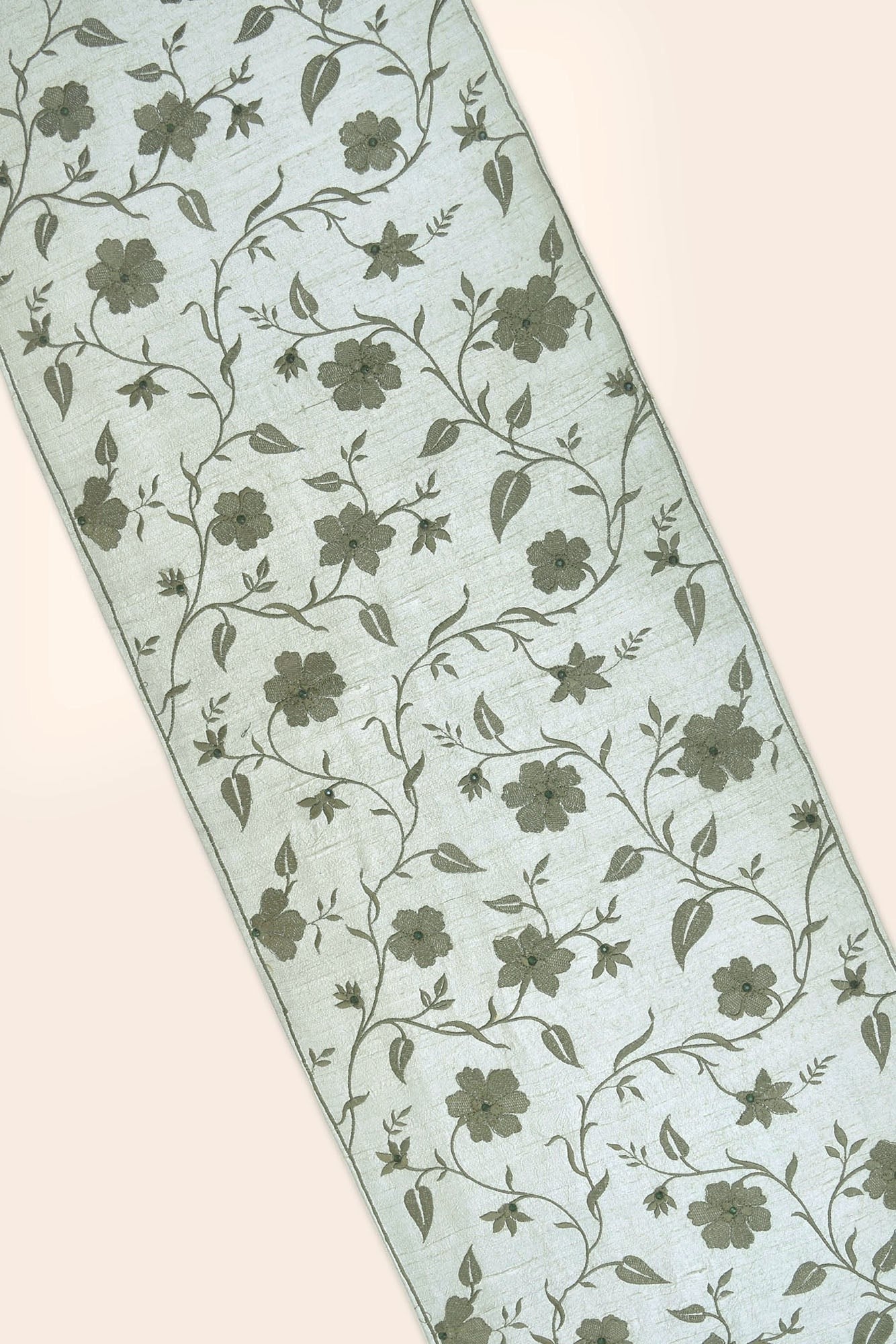Esther Dining Set of a Table Runner and 6 Table Mats