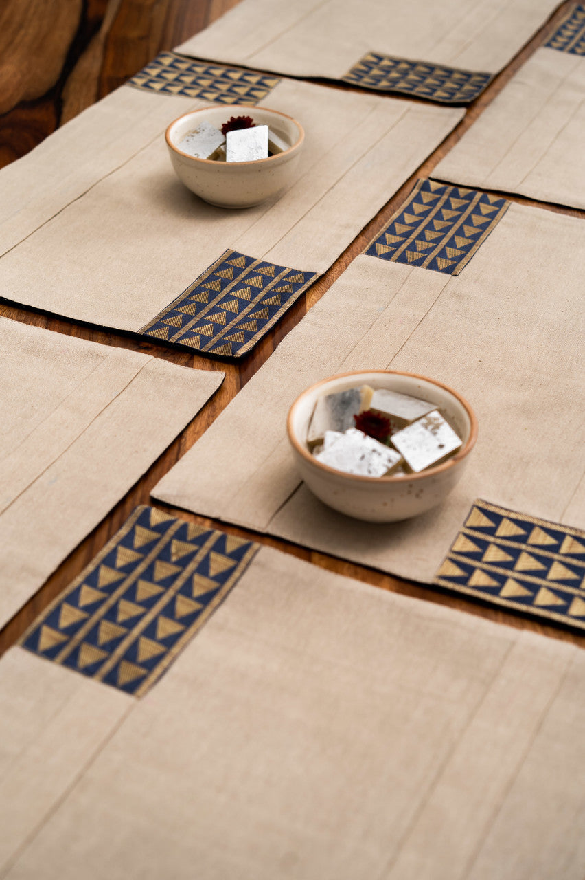 Mauvenmine Dining Table Runner And Mats Set of 6