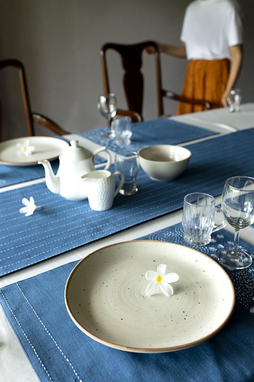 Sirimiri Dining Table Runner And Mats Set of 8