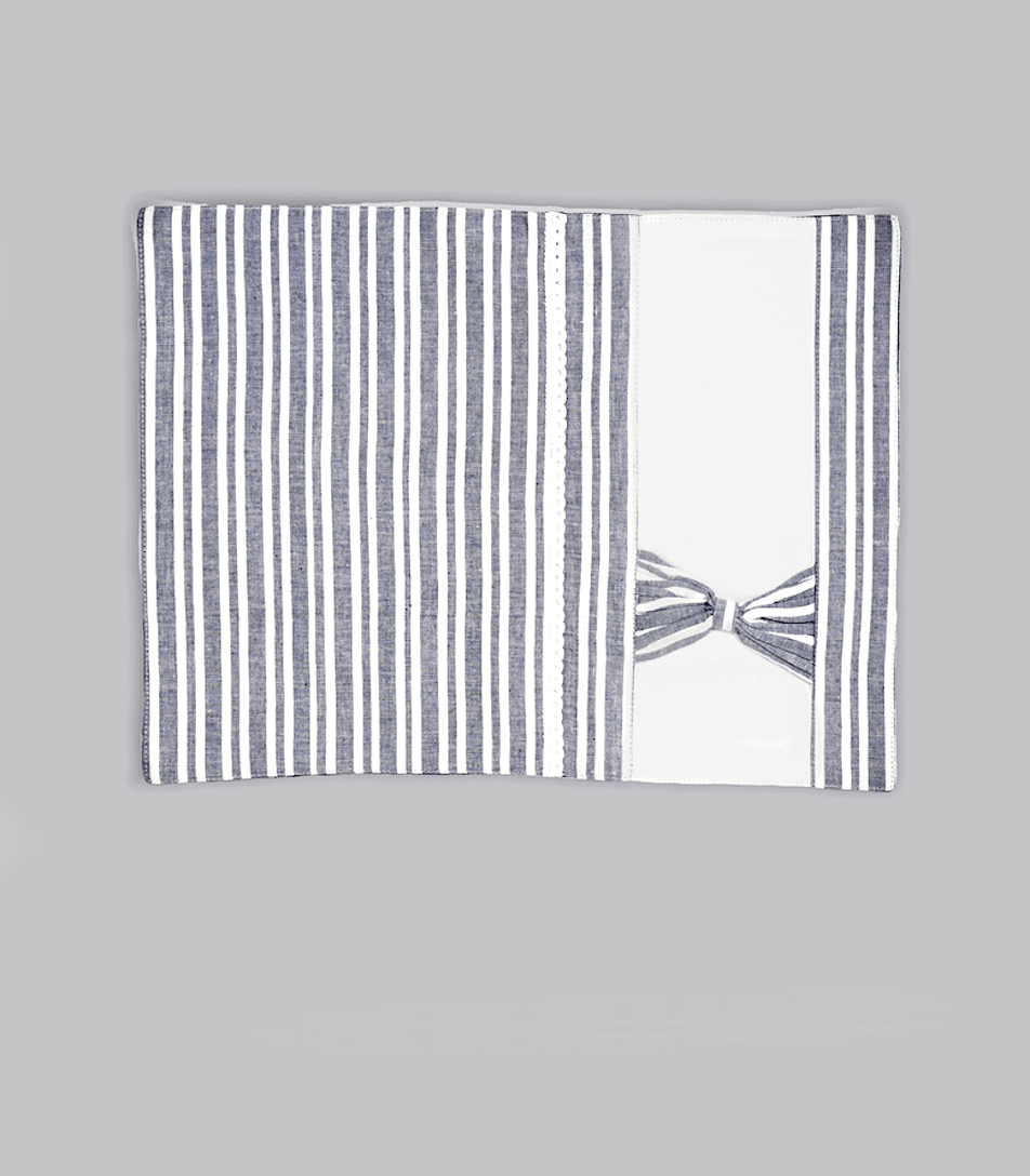 Papillon Table Mats With Cutlery Pocket - Set Of 8 Pcs - Veaves
