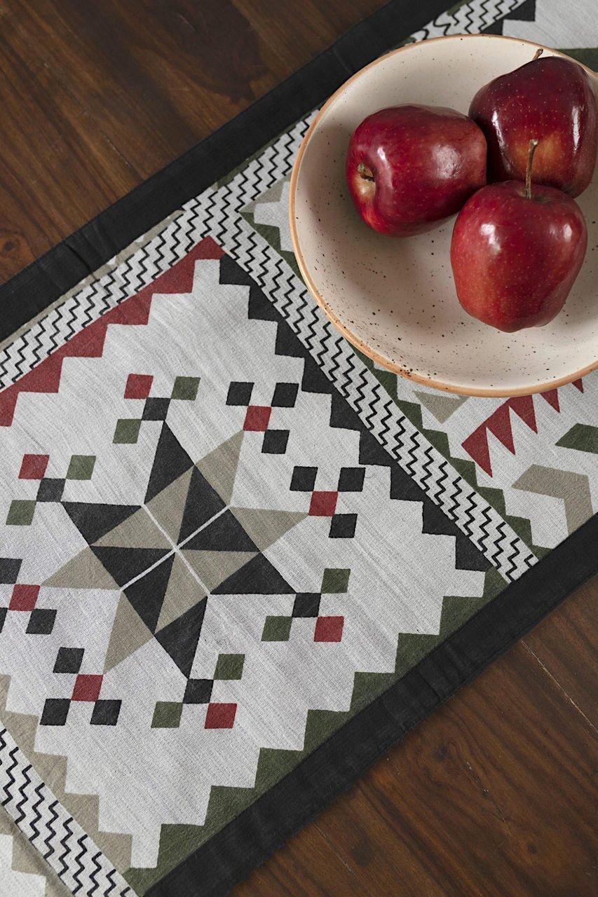 Ubuntu - Table Runner - Veaves