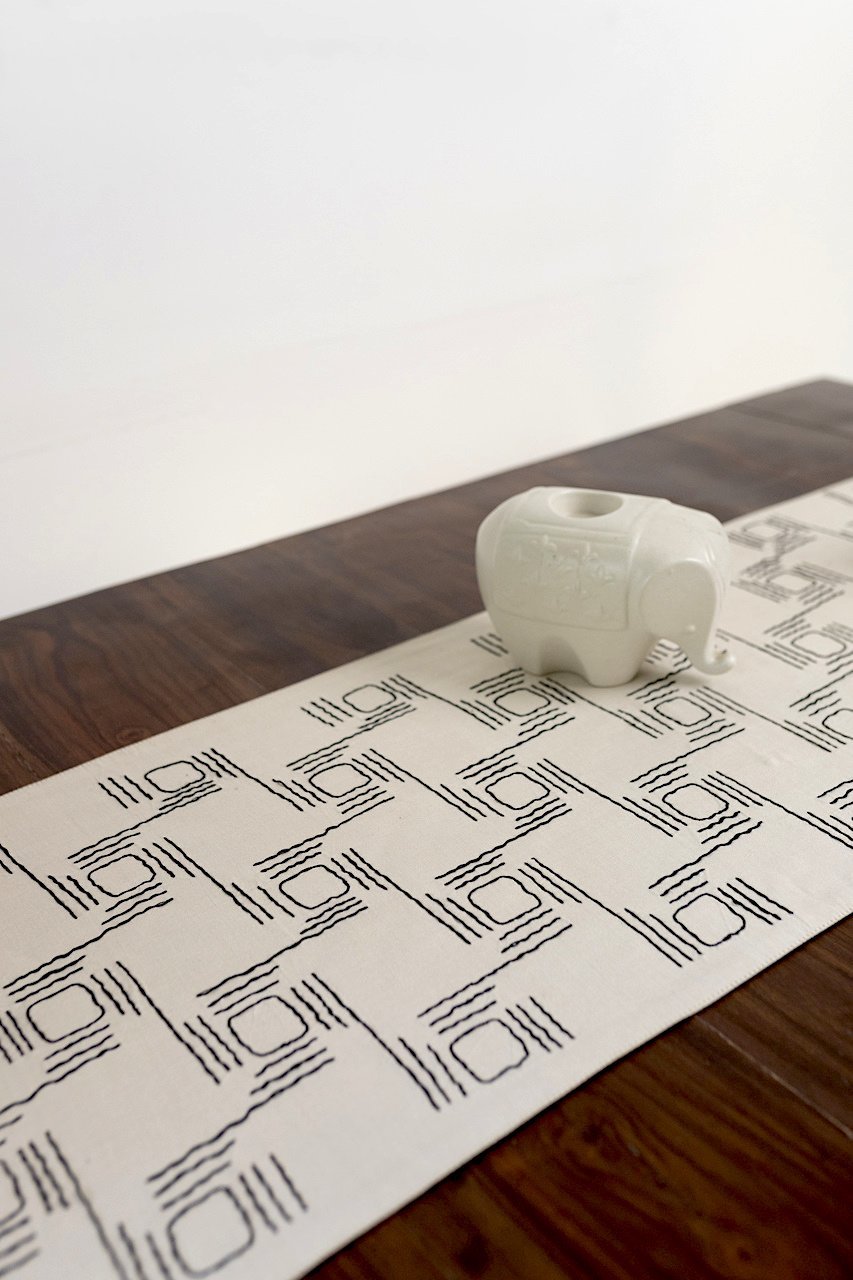 Àse - Table Runner - Veaves