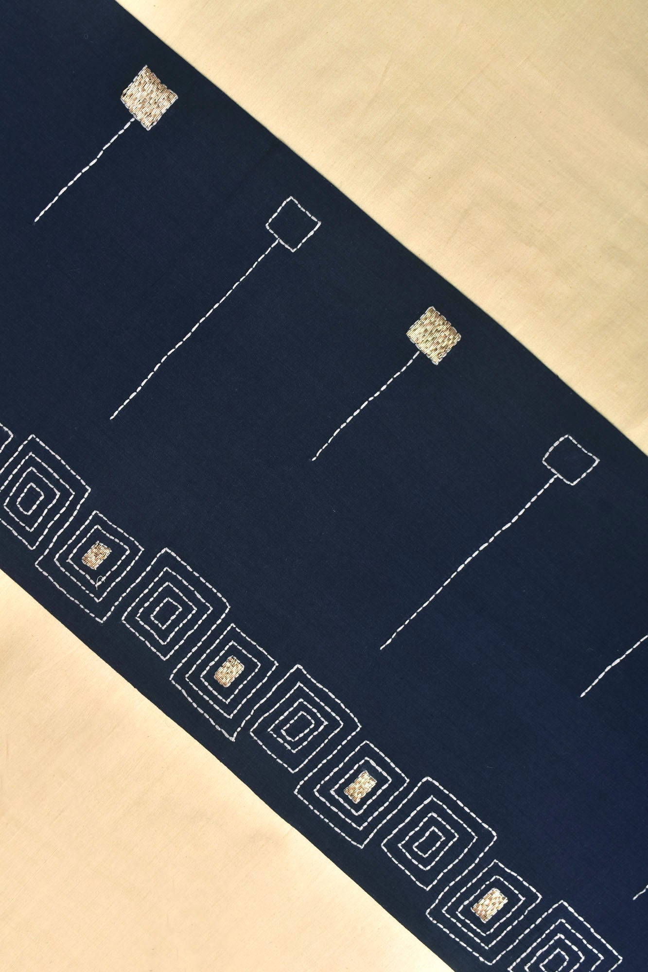 Caesita Handwoven Table Runner