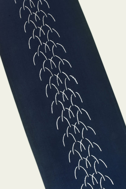 Adrian Dining Set of A Table Runner And 8 Table Mats