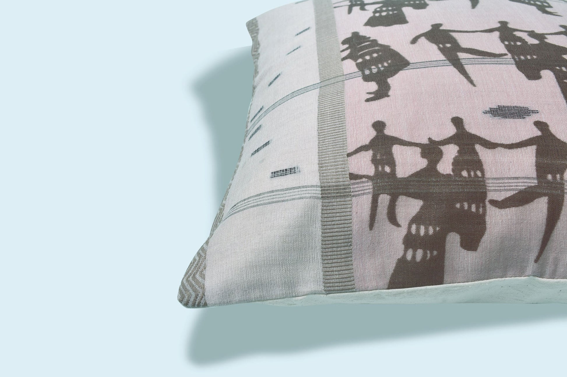 Safarnama Cushion - 1 pc - Veaves