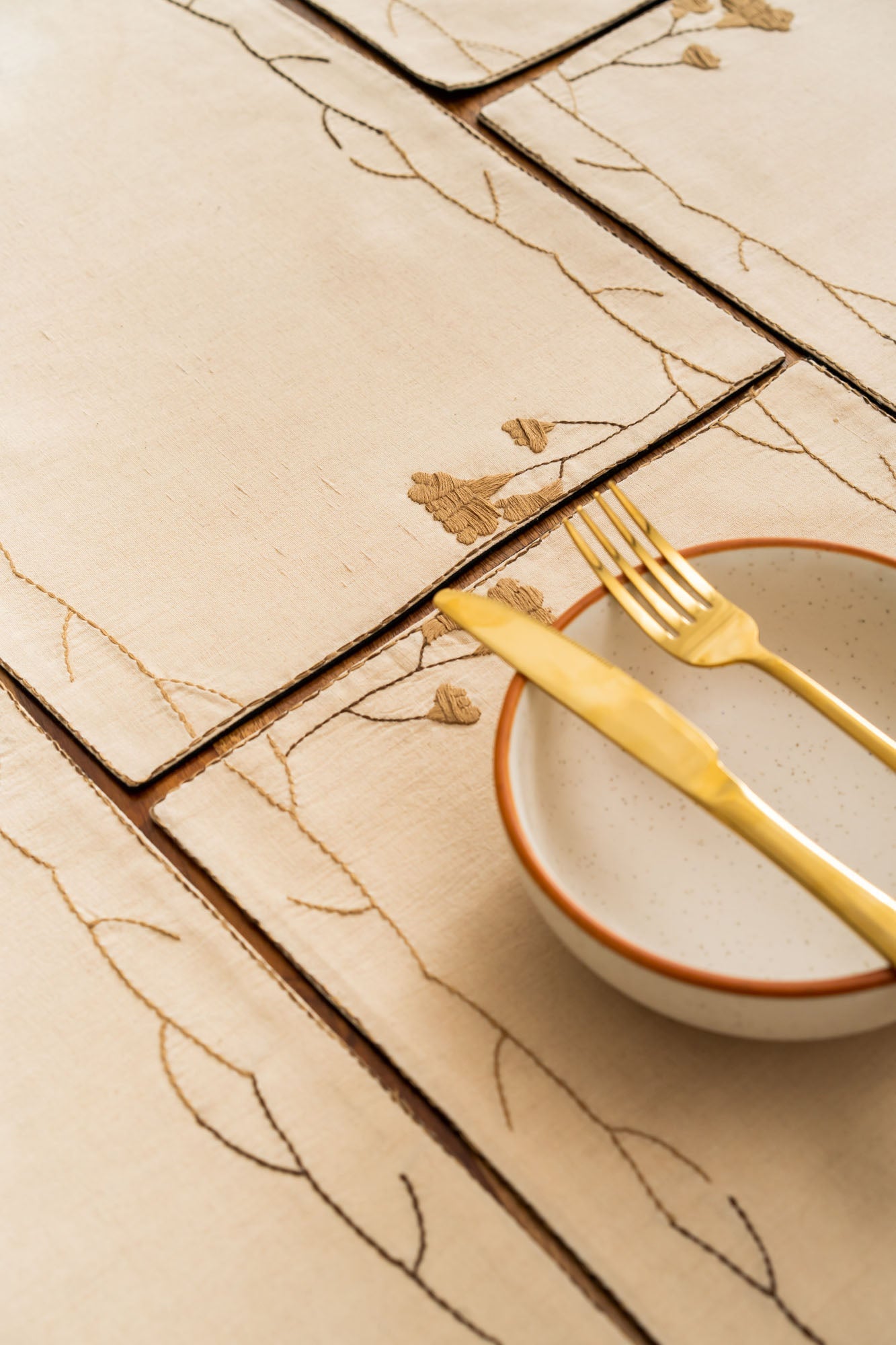 Yūgure no hanabira Handwoven Table Mats - Set Of 6 Pcs