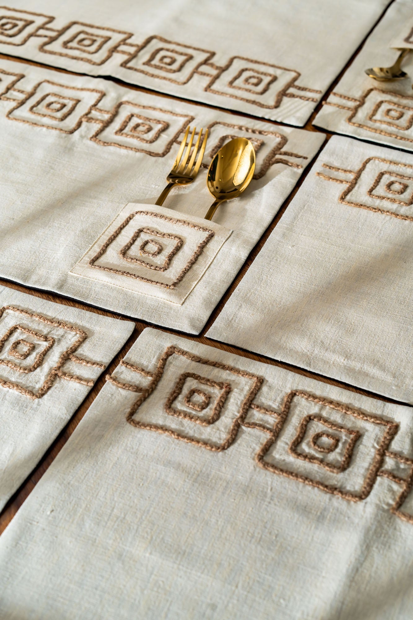 Ondas De agua Table Mats- A Set Of 2 Pcs