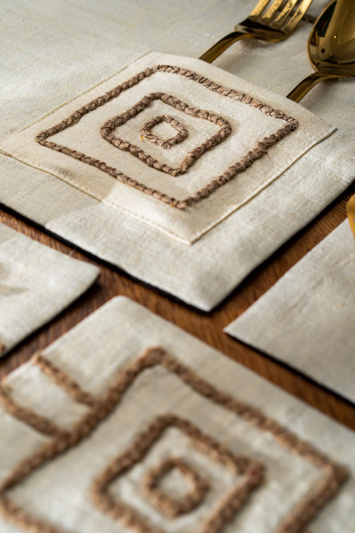 Ondas De agua Table Mats- A Set Of 2 Pcs