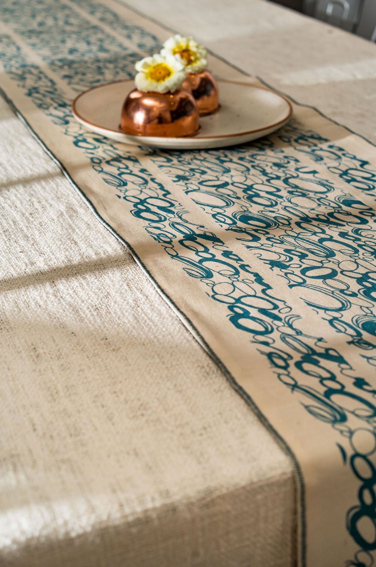 Supairarubaru Hand Wōven Table Runner