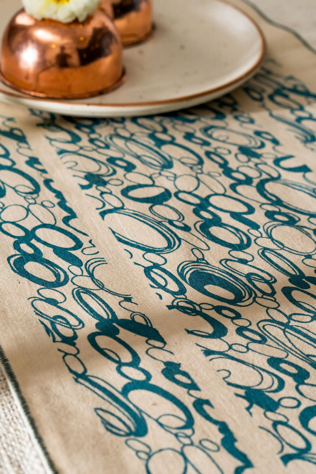 Supairarubaru Hand Wōven Table Runner