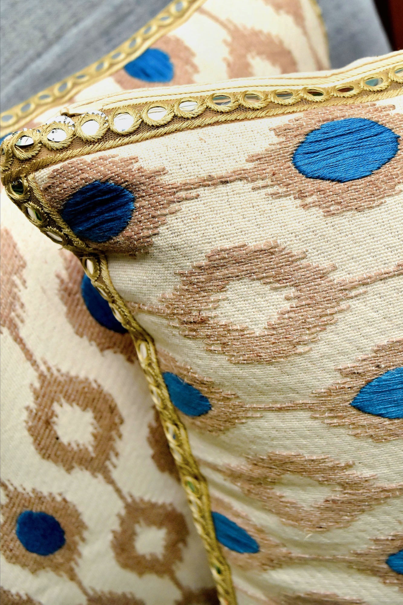 Lippan Kaam handmade Cushion Set of 2