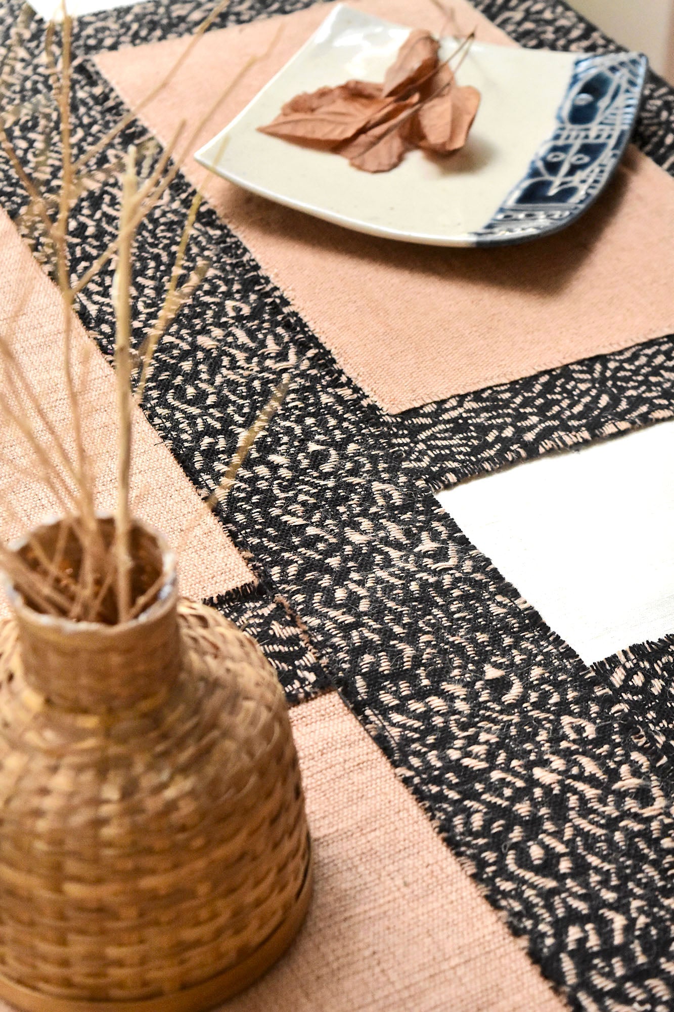 leopard - Dining Set Of A Table Runner And 8 Table Mats