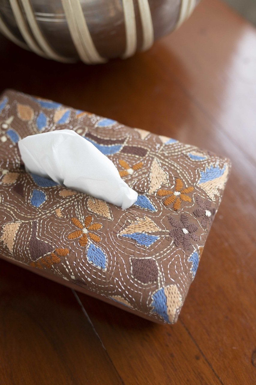 Aiyana - Hand Woven Tissue Box - Veaves