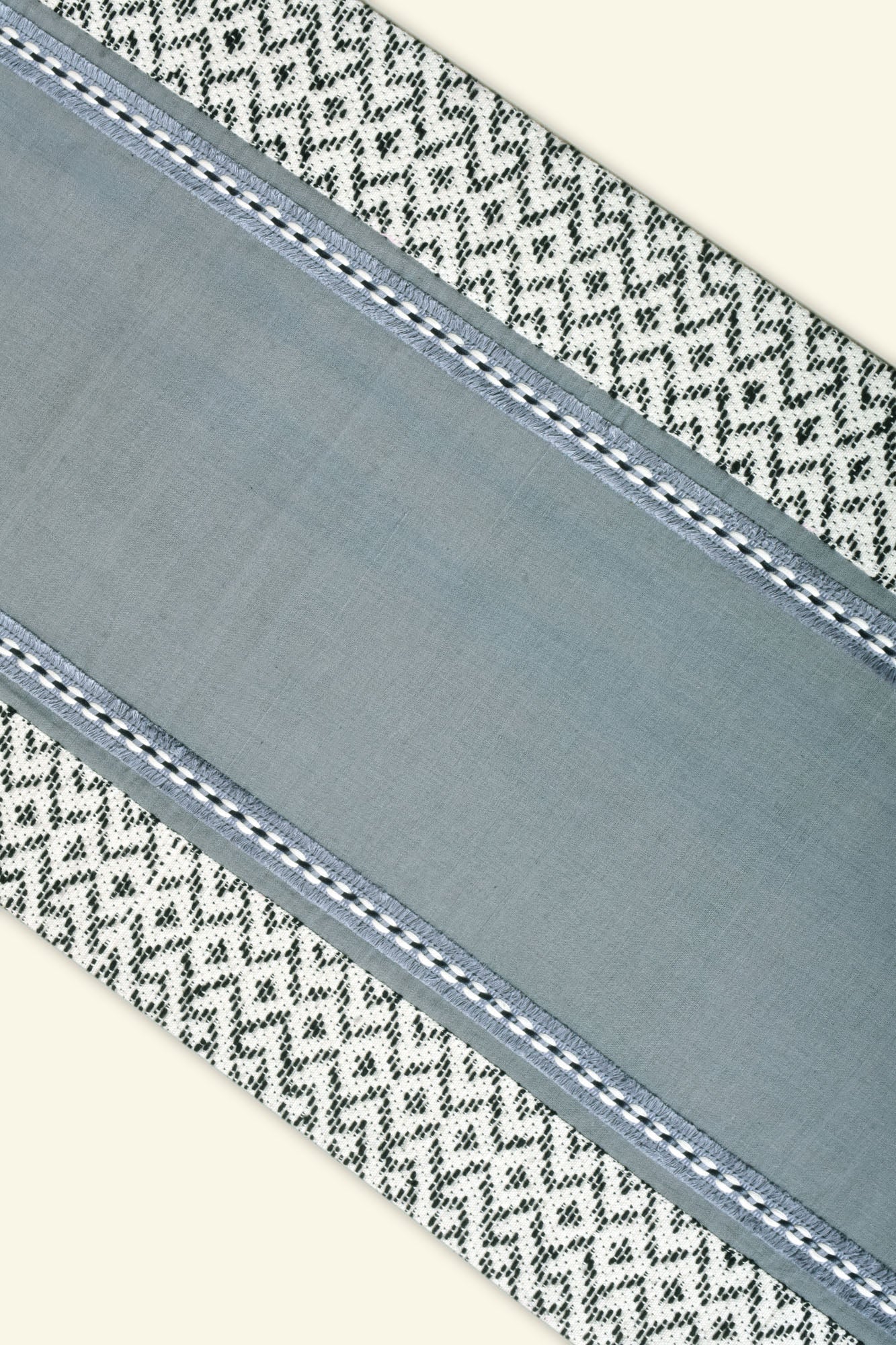 Aeolus Dining Table Runner And Mats Set of 8